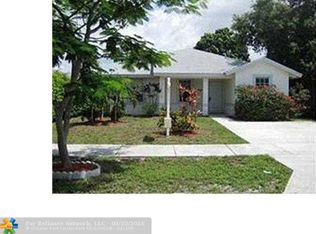 2323 Roosevelt St, Hollywood, FL 33020