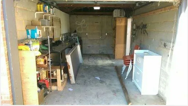 Building Photo - 912 E 150 N