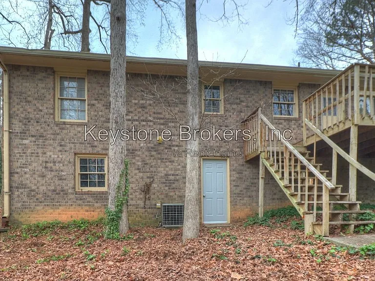 2243 Davis Rd SW #A — Photo 3