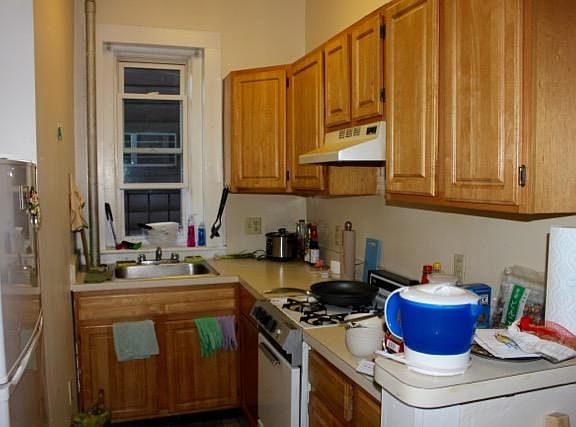 5th image of 463 Park Dr APT 7