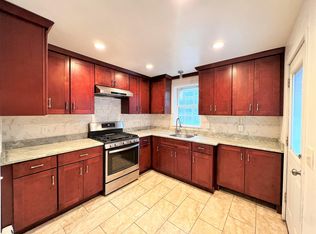 12 Standish Ave, Quincy, MA 02170