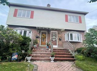 2811 Murray St, Flushing, NY 11354