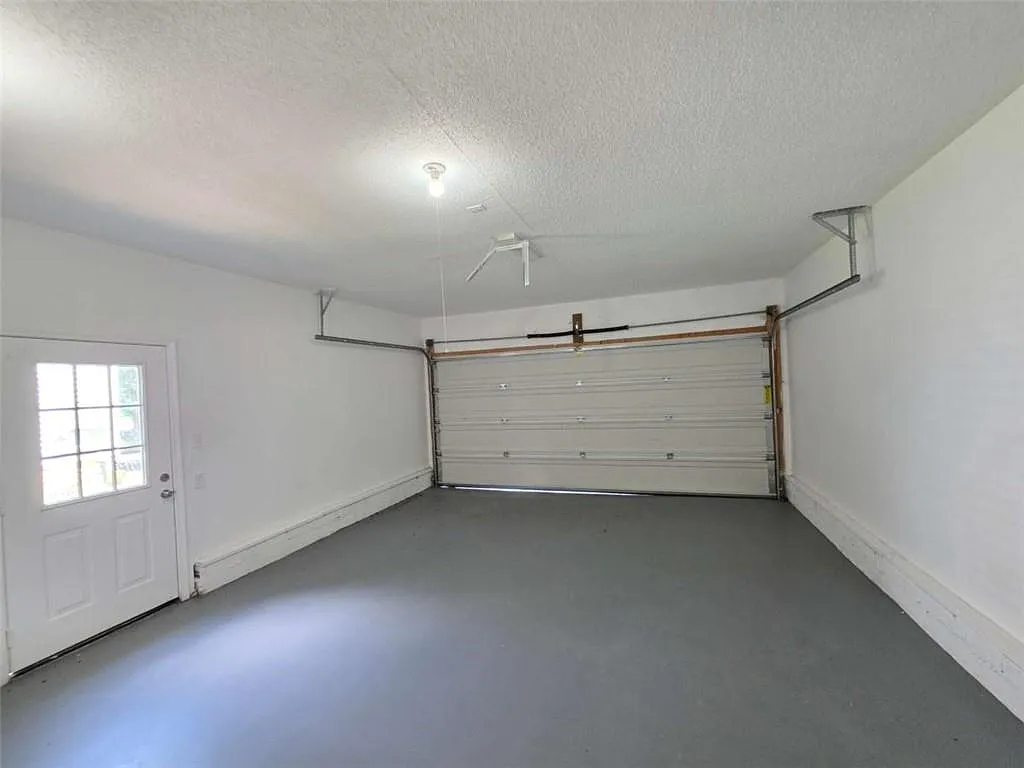3 bed, 2.0 bath, $1,750 — Photo 4