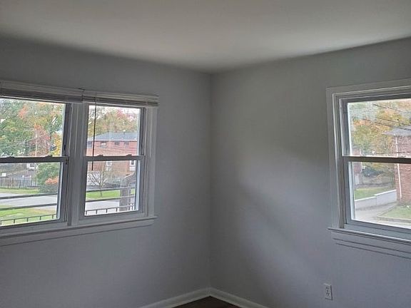 3rd image of 60 Star Lake Rd #5