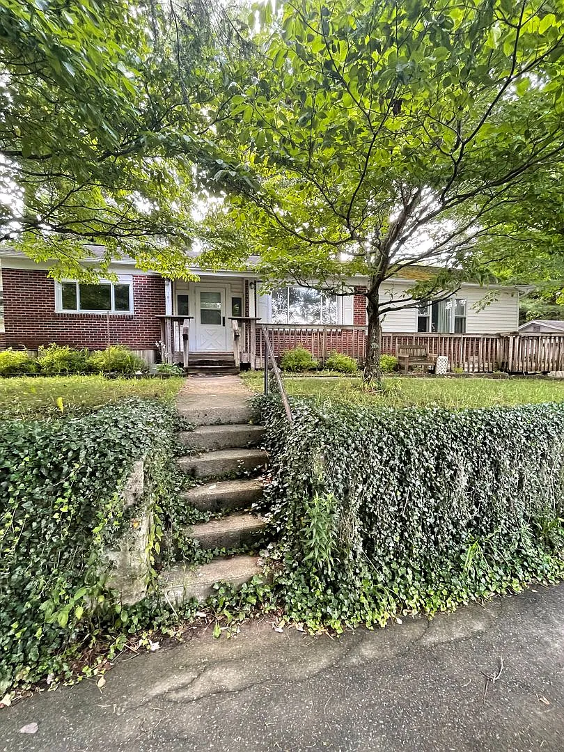 181 Jordan Drive — Photo 2