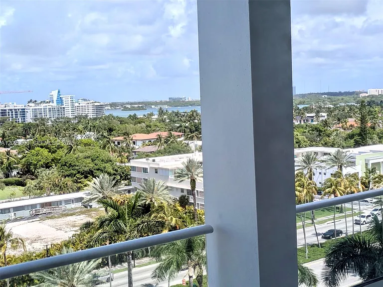 9801 Collins Ave #11M — Photo 28