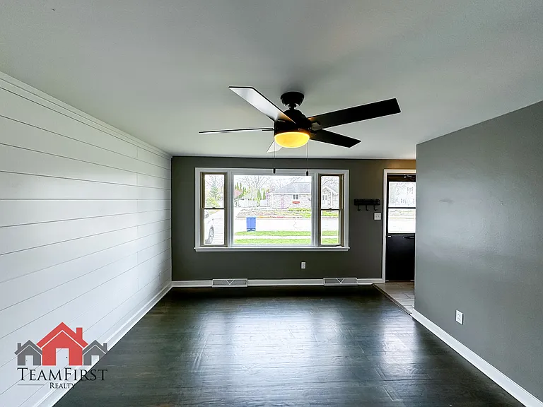 1446 Pilgrim St — Photo 4