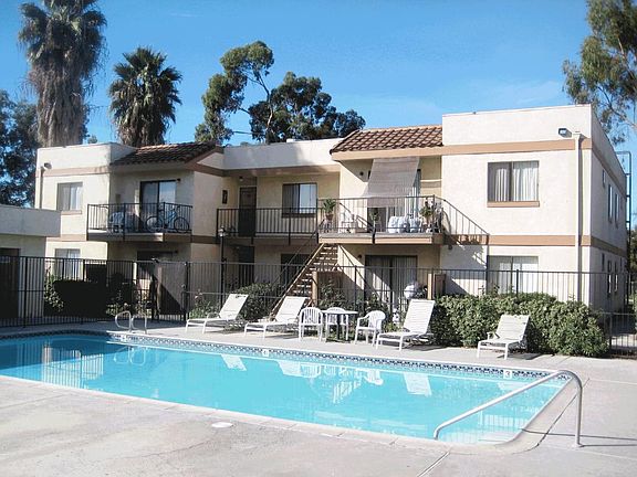 3rd image of 2050 S Euclid Ave APT 206