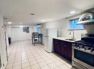 19310 100th Ave, Hollis, NY 11423