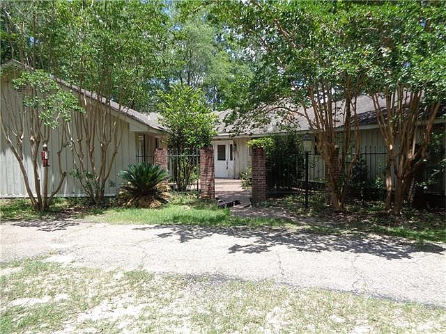 1st image of 60017 Long Leaf Cir