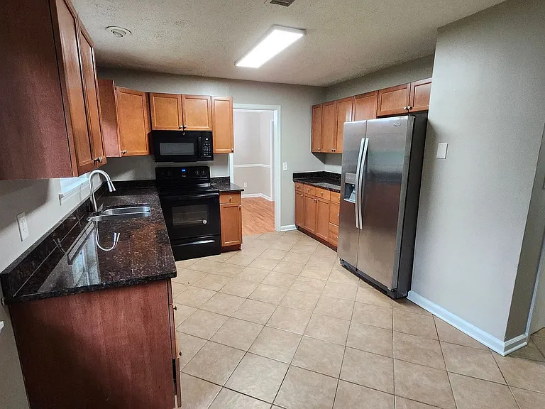 4011 Pinehurst Pl — Photo 3