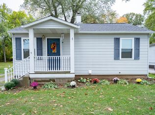 9 24th Ct, Springfield, MI 49037