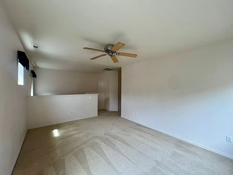 7542 Traditions Ave NE — Photo 16