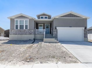 627 W Fireside Ln, Stansbury Park, UT 84074
