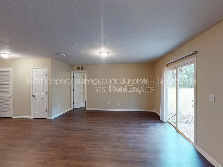 711 Cahoon Rd N — Photo 19