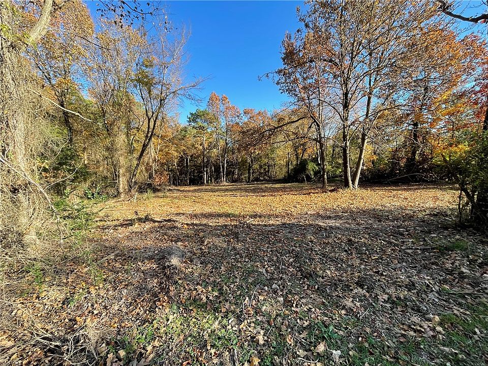 2nd image of 2428 Terra Ln