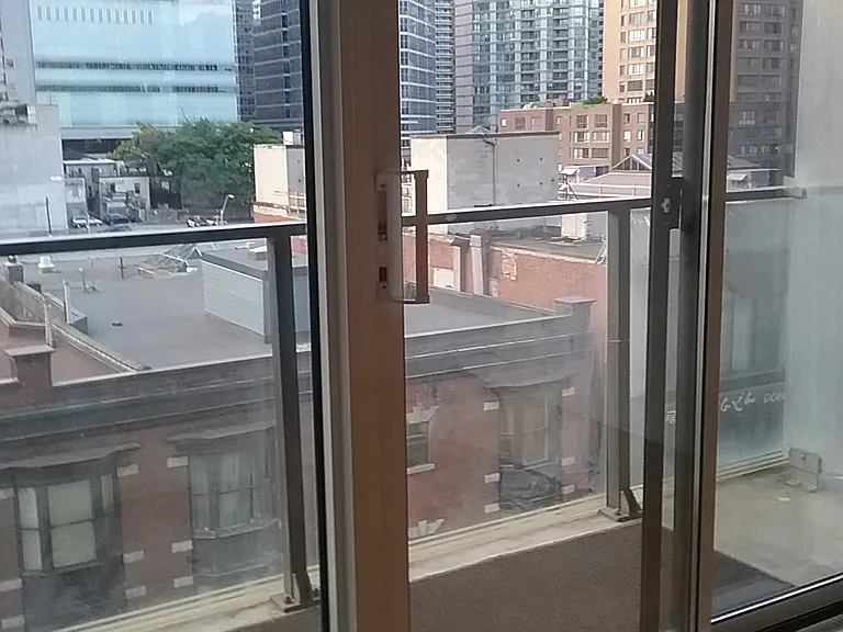 111 Elizabeth St — Photo 8