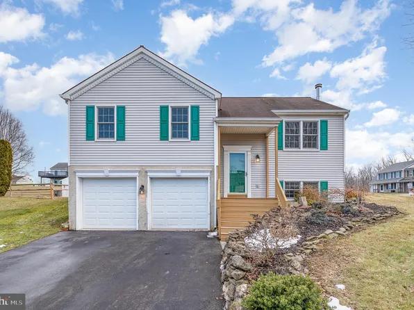 24 Christine Dr, Wrightsville, PA 17368