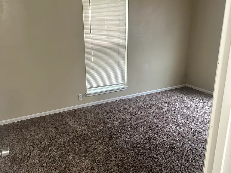 708 Dondee Dr #5 — Photo 14