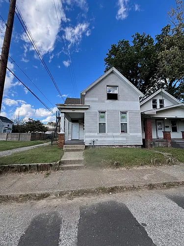 311 W Illinois St #A Photo 1