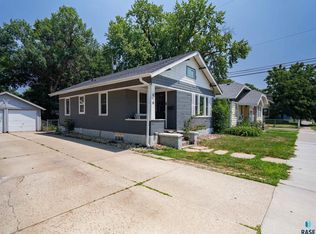 816 W 22nd St, Sioux Falls, SD 57105