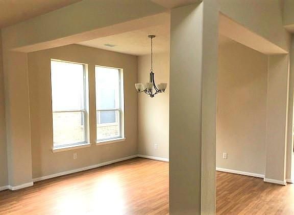 3rd image of 14023 Hillingdale Ln