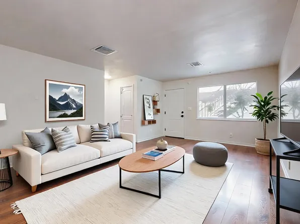 20147 Cohasset St Unit 8, Winnetka, CA 91306