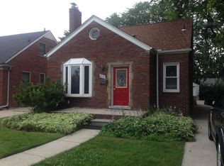 414 Moross Rd, Grosse Pointe Farms, MI 48236