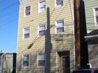 14 Somme St, Newark, NJ 07105