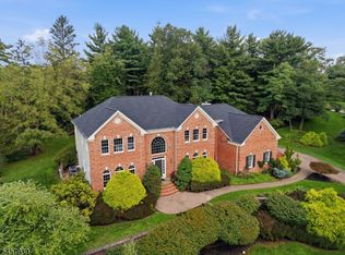 6 Oakridge Rd, Clinton Twp., NJ 08801