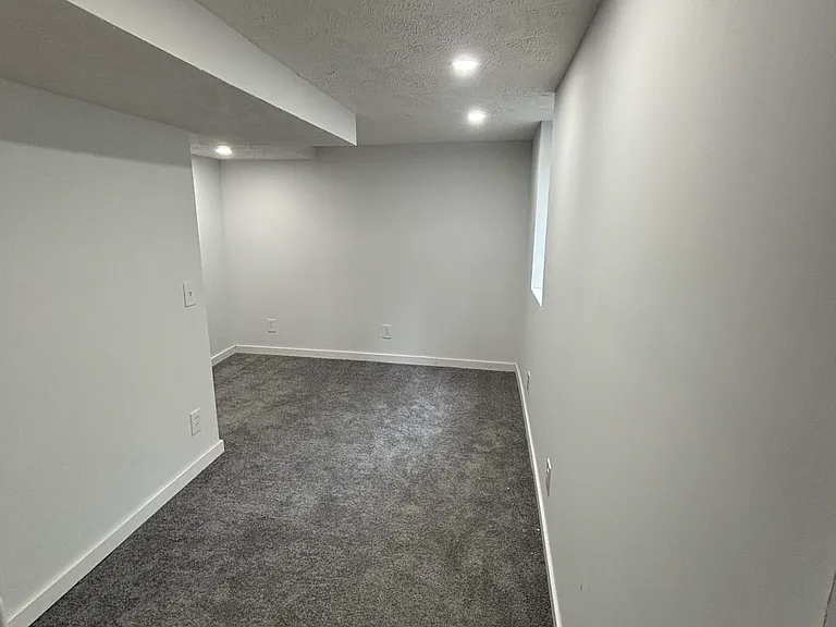 4147 Lake St — Photo 11