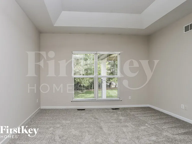 324 Calvert Pl — Photo 8