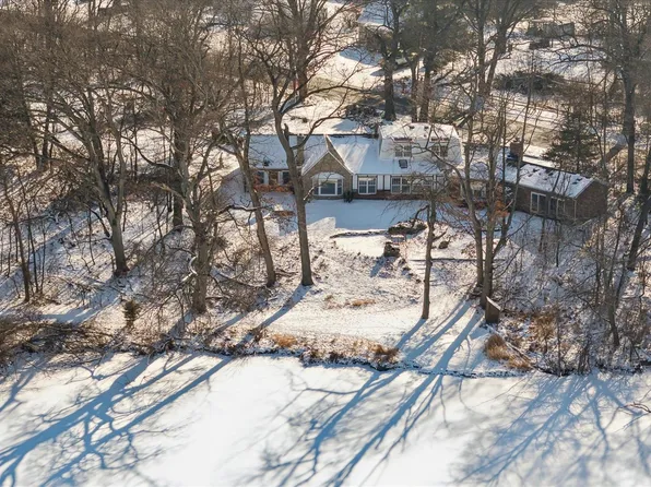 4300 W Bacon Rd, Hillsdale, MI 49242