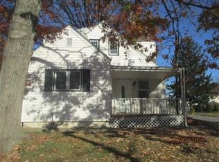 2 N Oakland Ave, Fords, NJ 08863