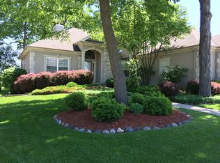 1135 Deerpath Rd, Aurora, IL 60506