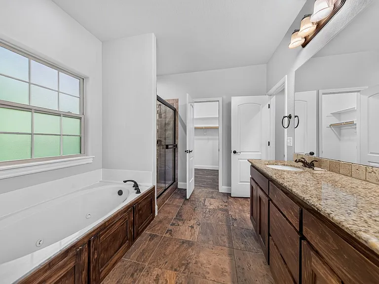 9 Monmouth Dr — Photo 22
