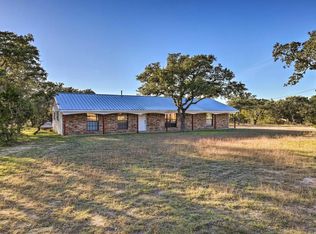 315 Family Cir, Fischer, TX 78623