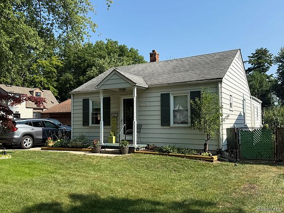 2nd image of 22225 Saint Gertrude St