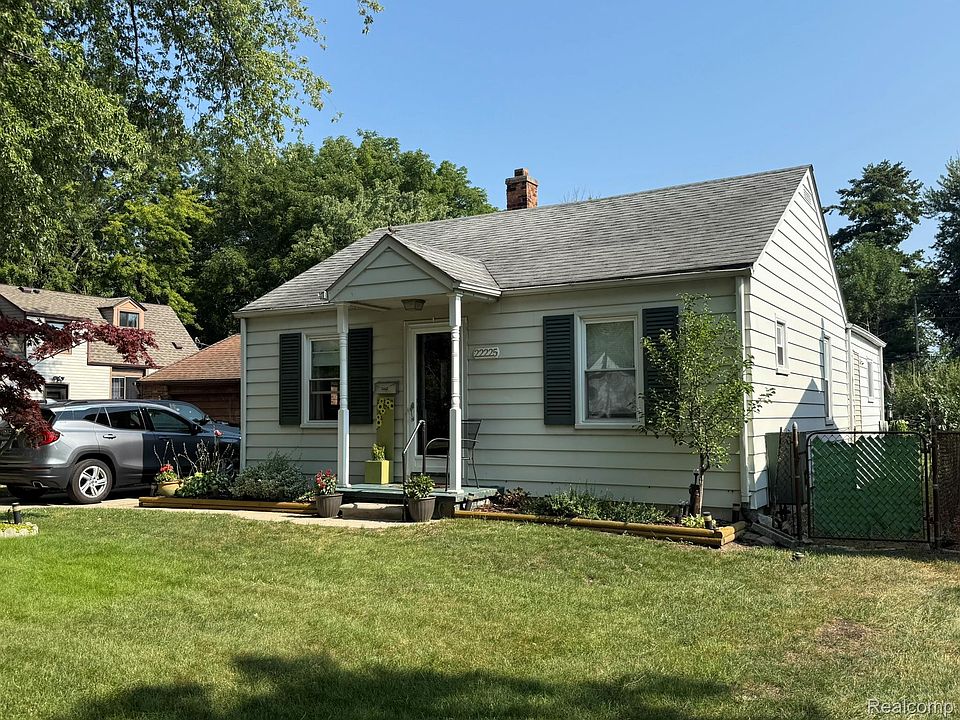 22225 Saint Gertrude St, photo 2