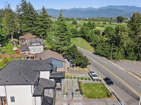 5th image of 35275 Delair Rd