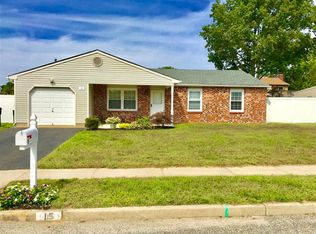 15 Emory St, Howell, NJ 07731