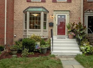 10542 Assembly Dr, Fairfax, VA 22030