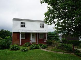 4006 School Dr, Irwin, PA