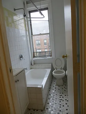 Rented by David W Realty Inc | media 6