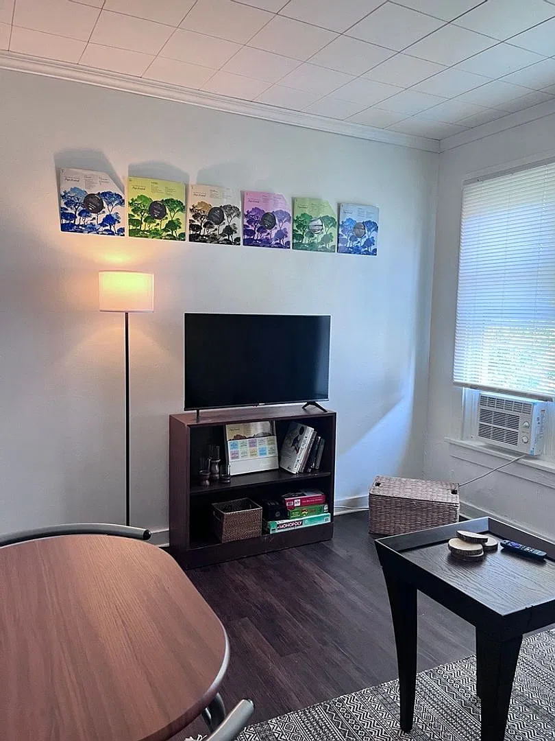 Drake Triplex — Photo 1