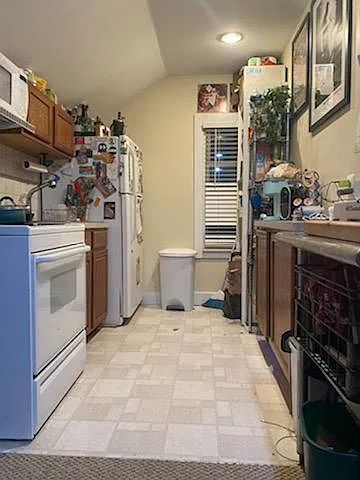 Studio, 450 sqft, $750 — Photo 3