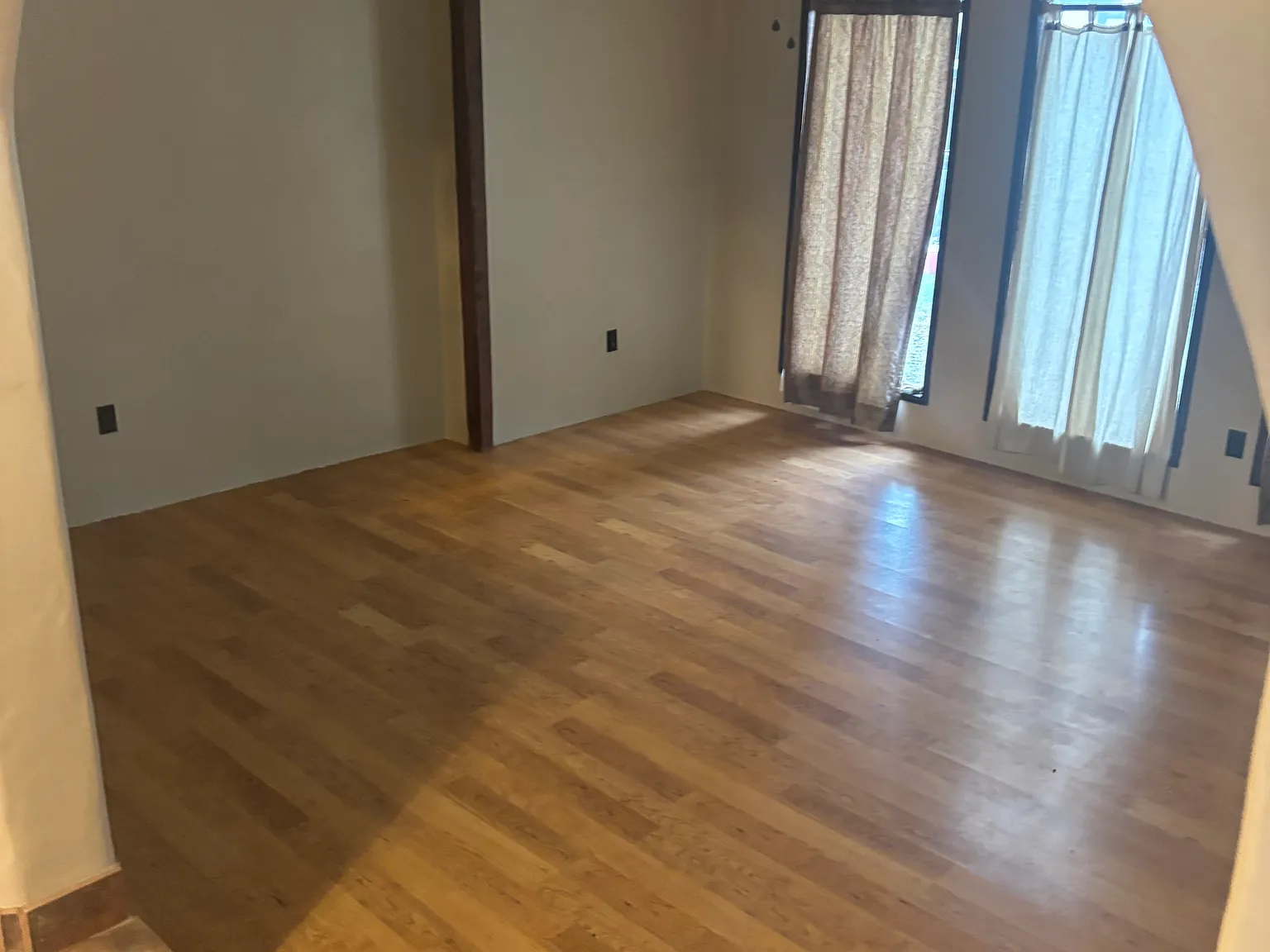 3 bed, $2,100 — Photo 3
