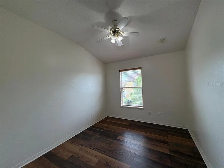 10907 Derringer Dr — Photo 20