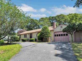 4 Silver Ln, Barnstable, MA 02630