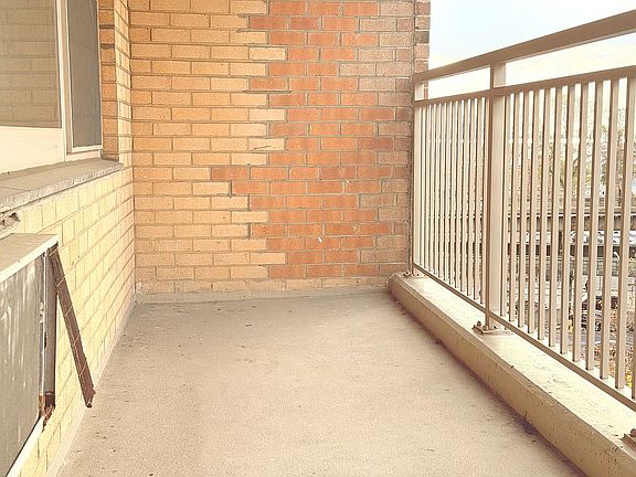 5th image of 2915 W 5th St APT 7E